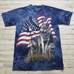 Vintage The Mountain American Flag Wolf Pack Graphic T Shirt Adult Size MED